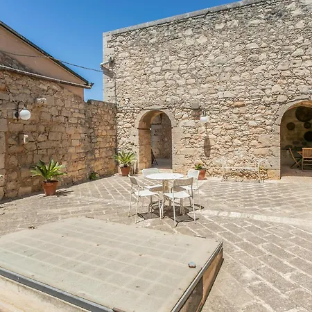 Stunning In With Kitchen Tatil Evi