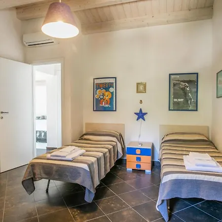 Stunning In With Kitchen בית נופש *
