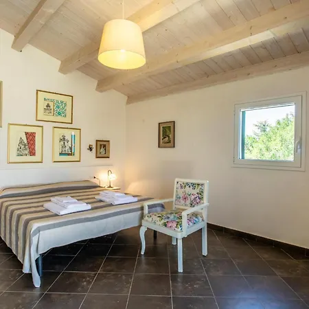 Stunning In With Kitchen רגוזה