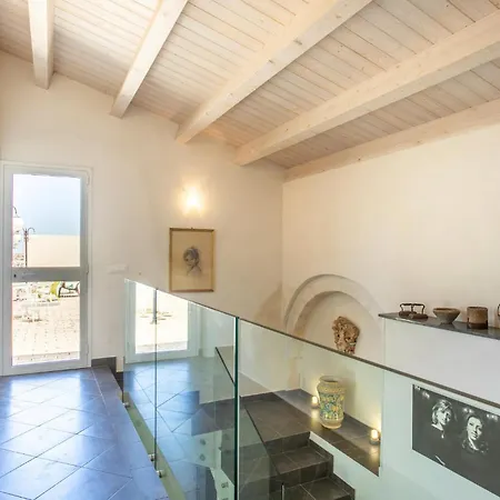 Stunning In With Kitchen